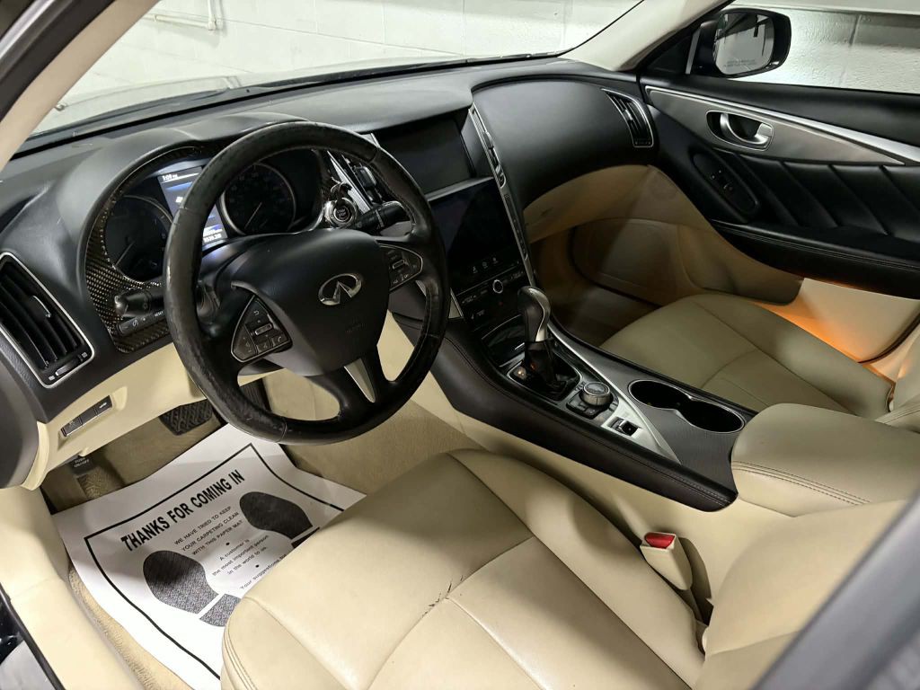 2015 INFINITI Q50 Image 16