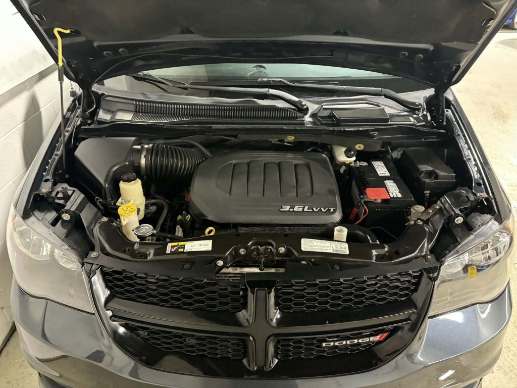 2013 Dodge Grand Caravan Image 11