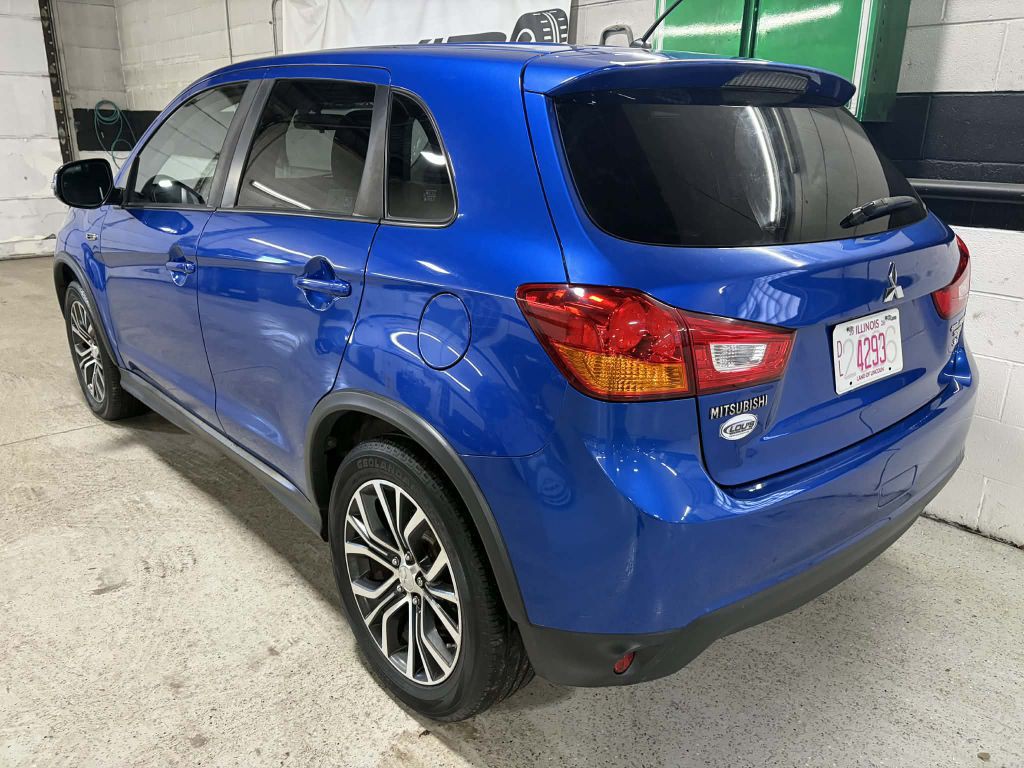 2016 Mitsubishi Outlander Image 8