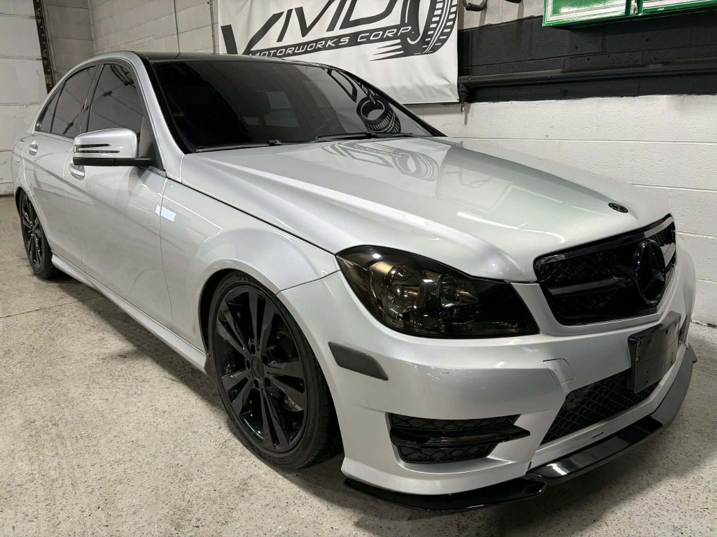 2013 Mercedes-Benz C-Class Image 4