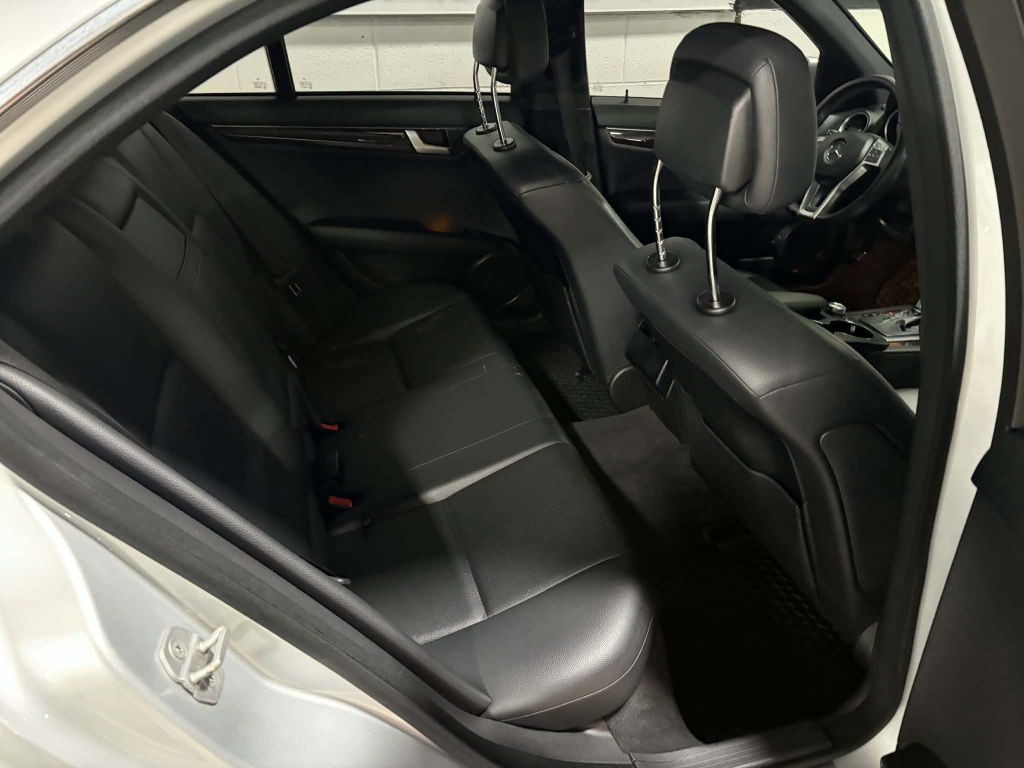 2013 Mercedes-Benz C-Class Image 18