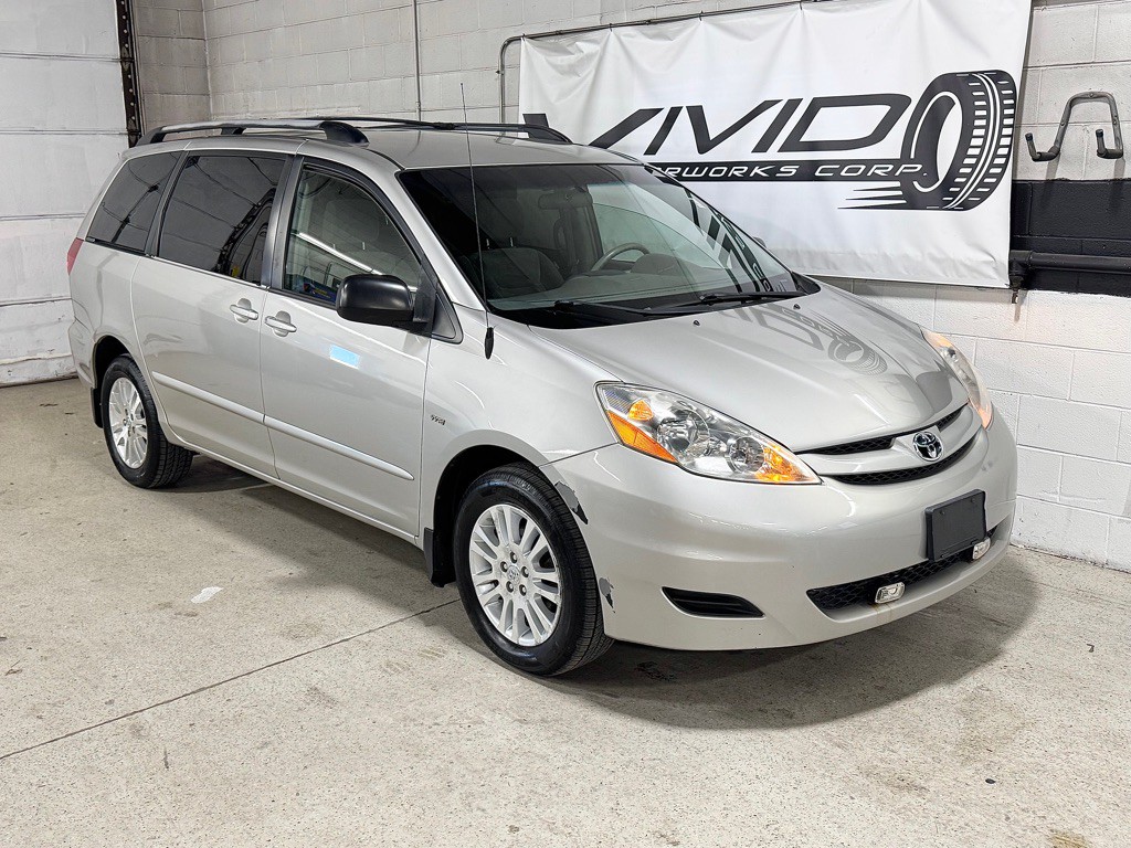2008 Toyota Sienna Image 3