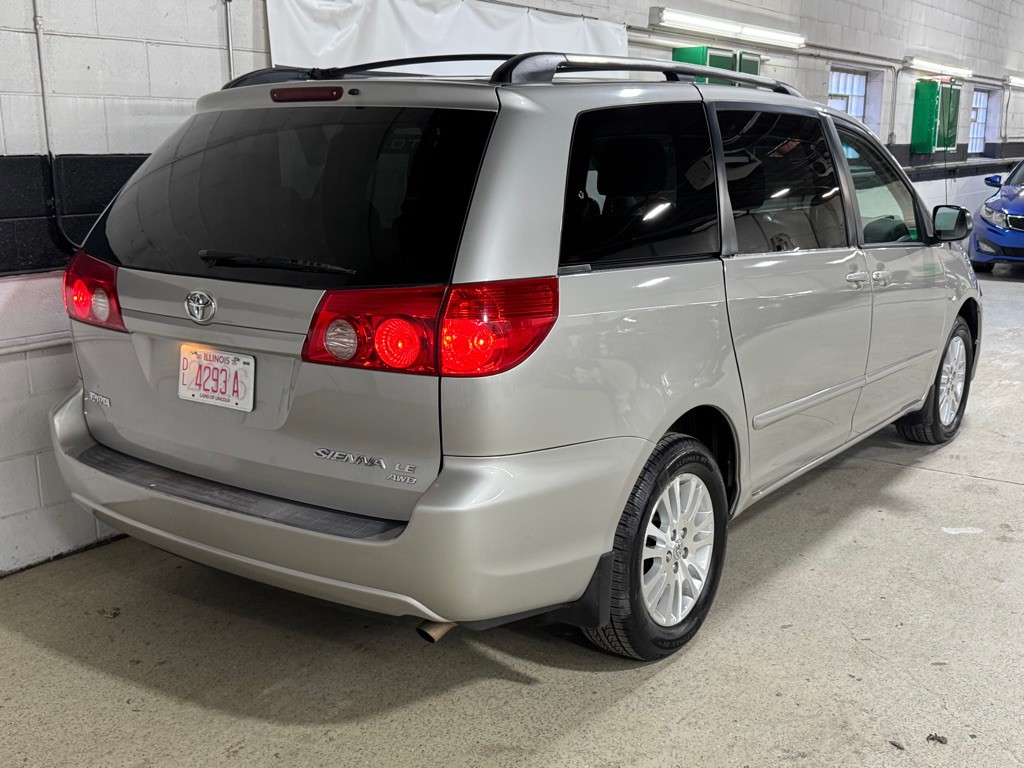 2008 Toyota Sienna Image 7