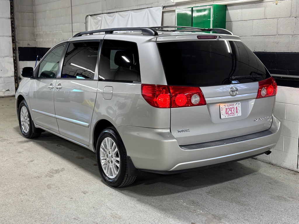 2008 Toyota Sienna Image 13