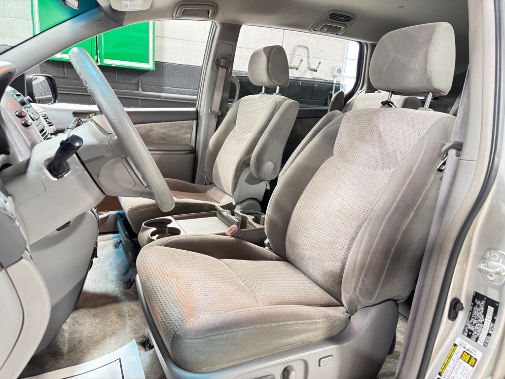 2008 Toyota Sienna Image 16