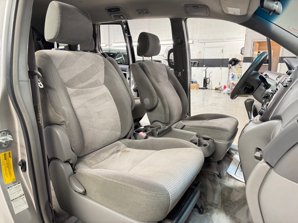 2008 Toyota Sienna Image 17