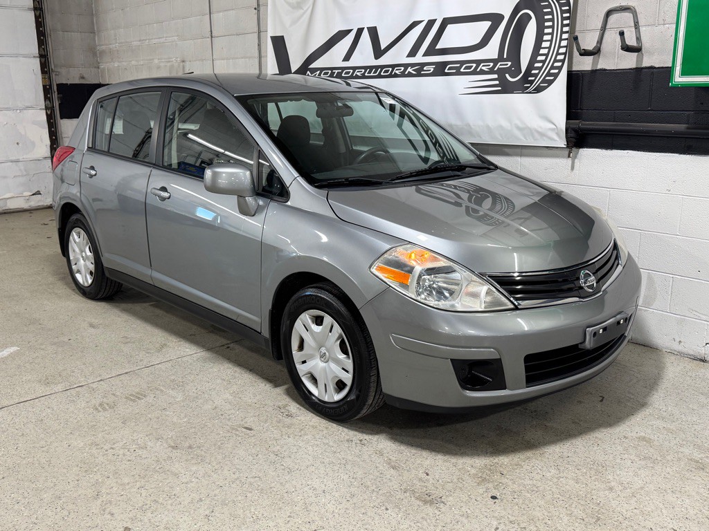2011 Nissan Versa Image 3