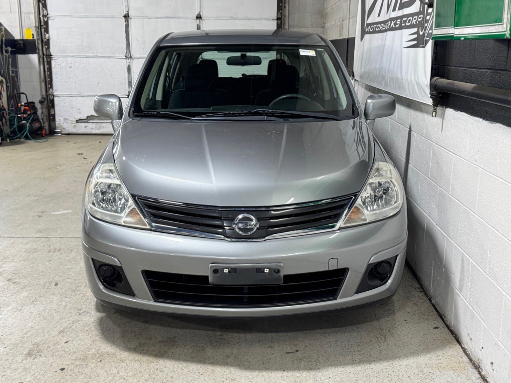 2011 Nissan Versa Image 5