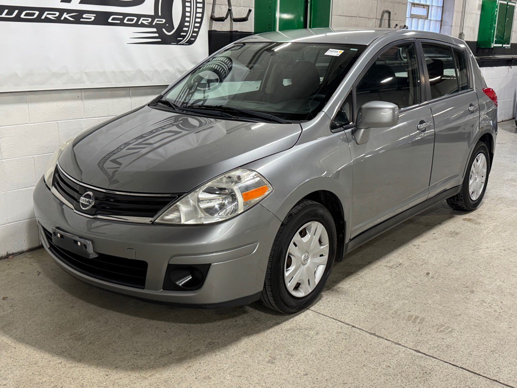 2011 Nissan Versa Image 11