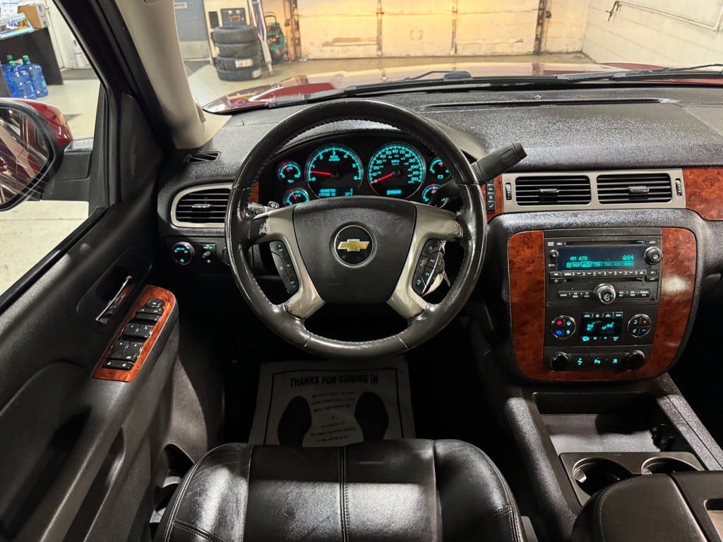 2011 Chevrolet Suburban Image 19