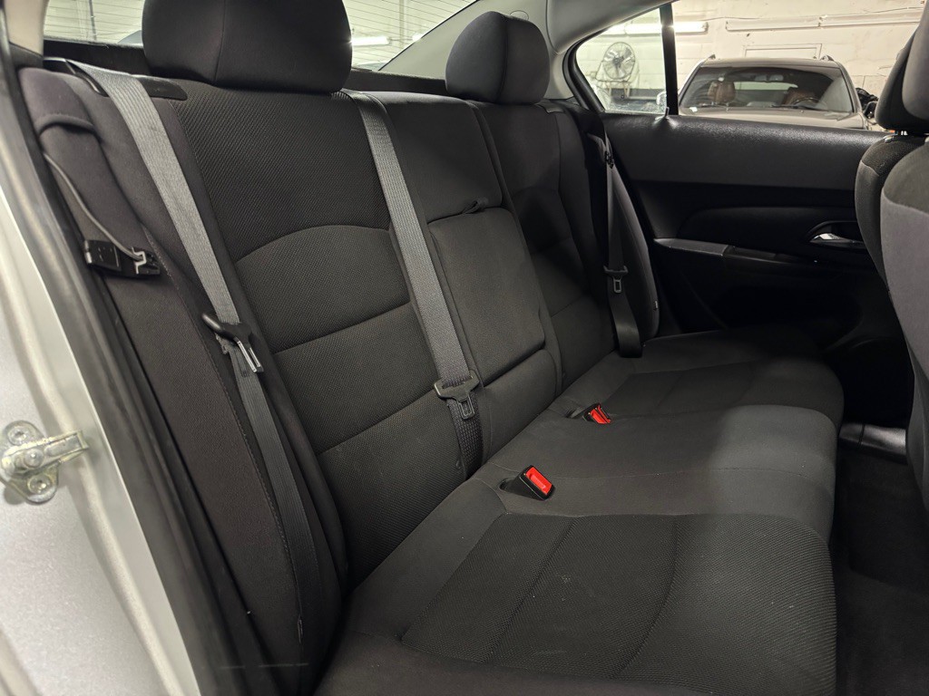 2014 Chevrolet Cruze Image 21