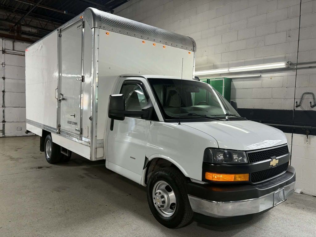 2019 Chevrolet Express Image 4