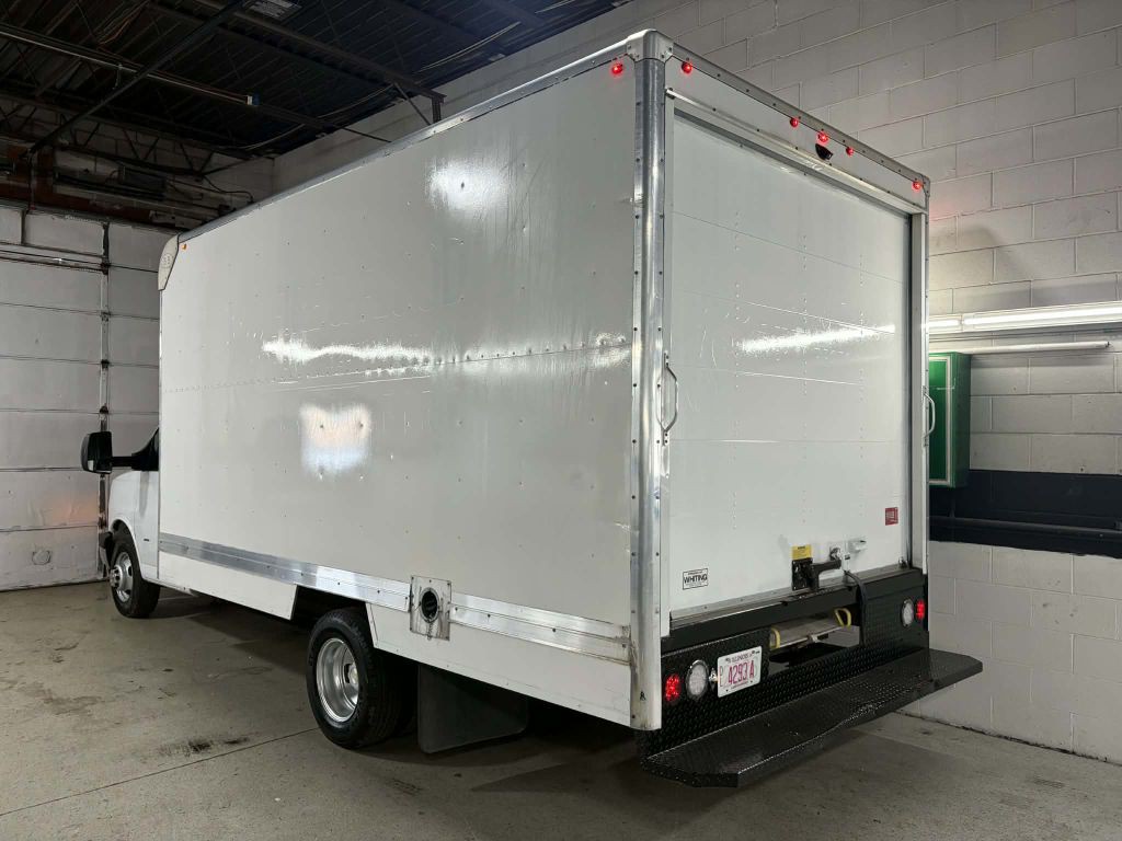 2019 Chevrolet Express Image 8