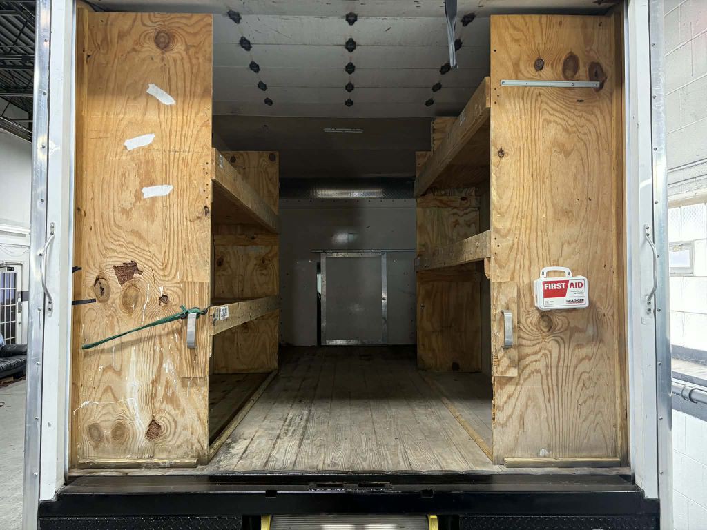 2019 Chevrolet Express Image 10