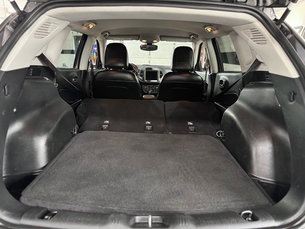2019 Jeep Compass Image 24