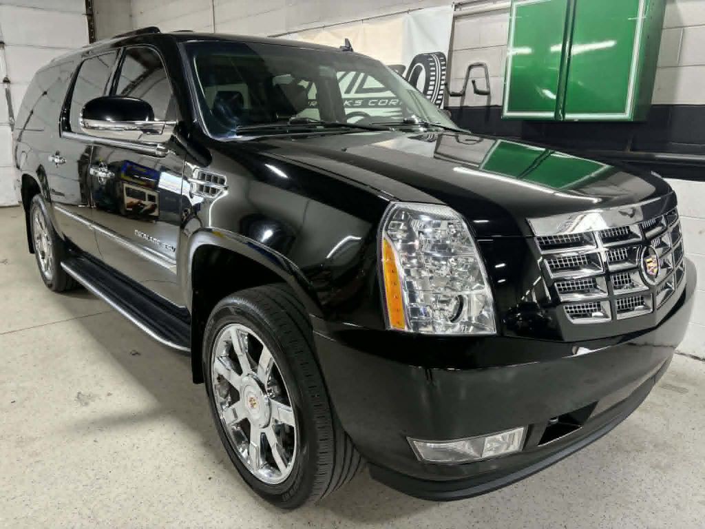 2012 Cadillac Escalade Image 4
