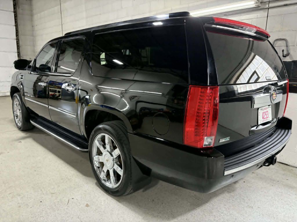 2012 Cadillac Escalade Image 8