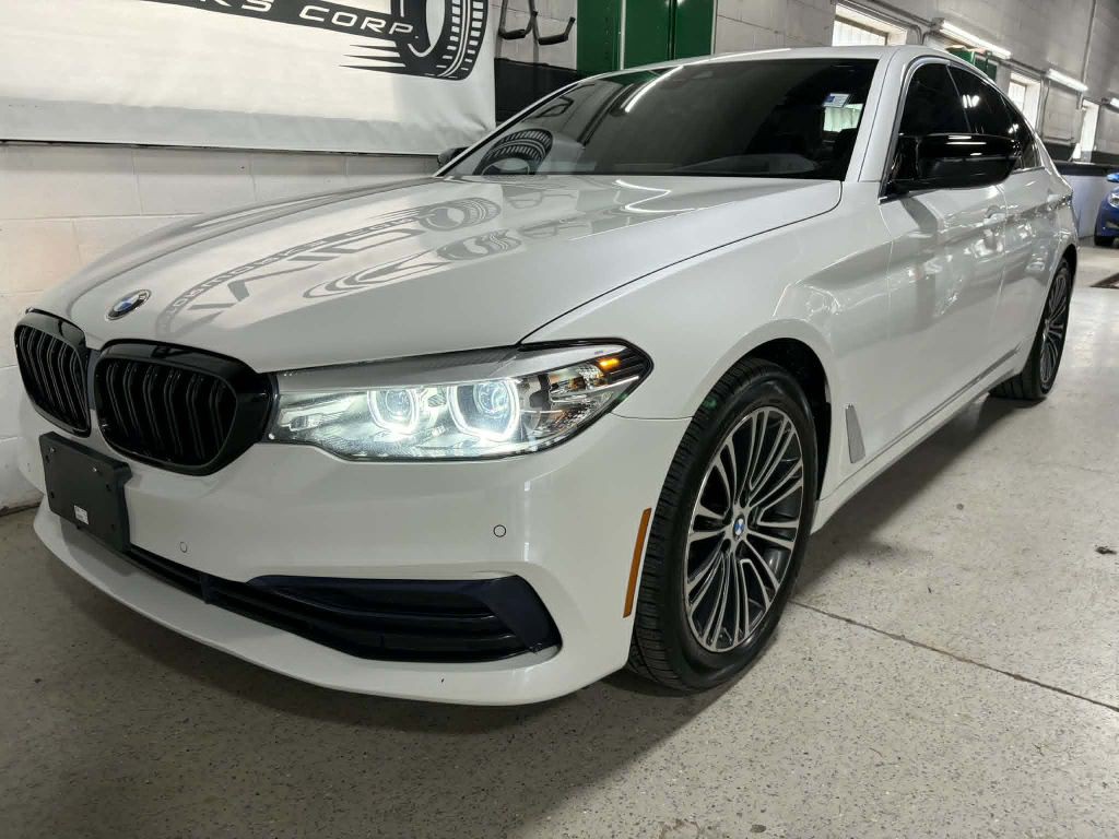 2019 BMW 5 Series Image 2