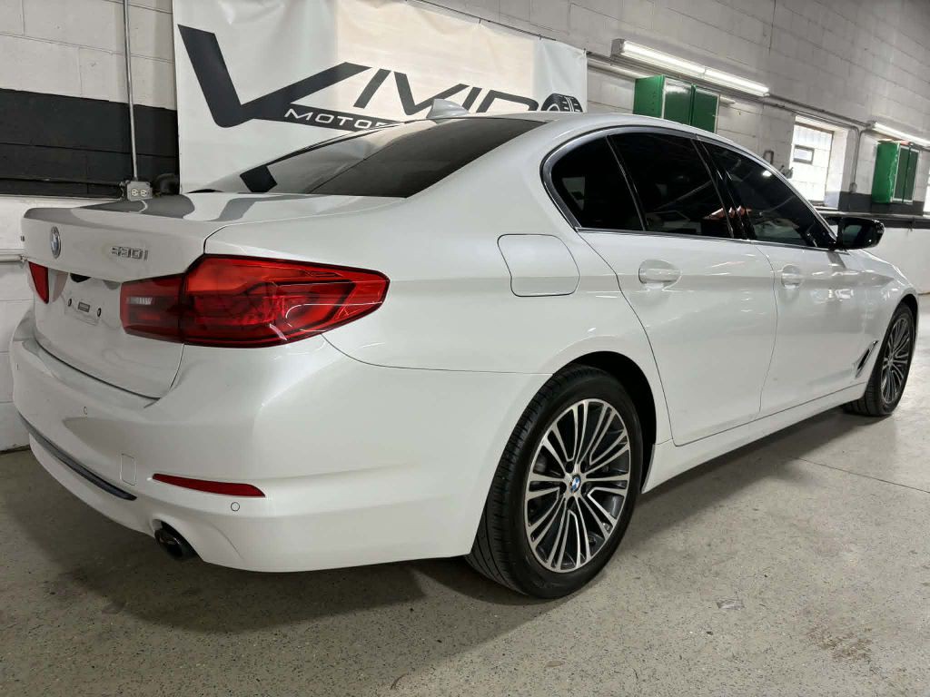 2019 BMW 5 Series Image 6