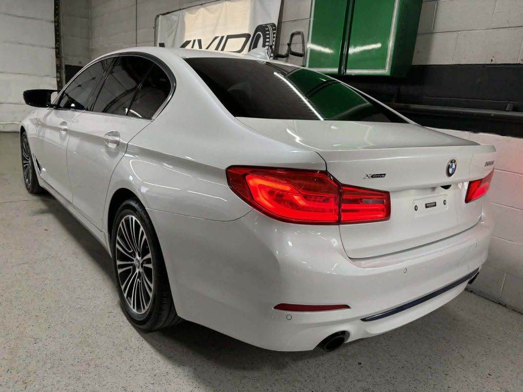 2019 BMW 5 Series Image 8