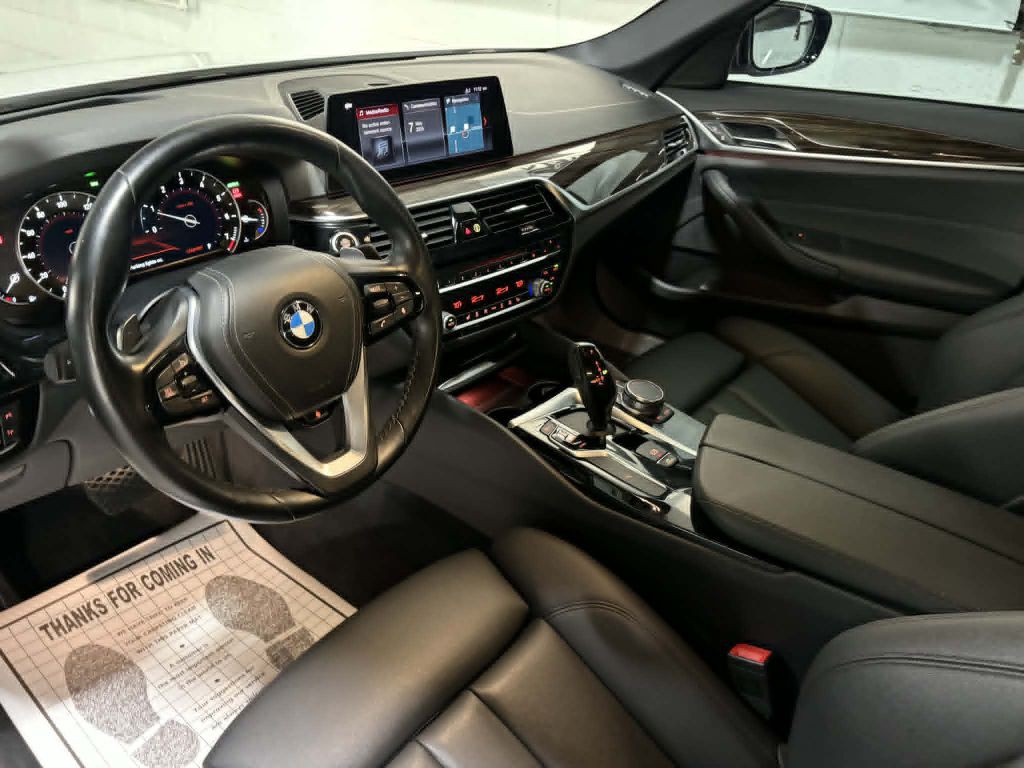 2019 BMW 5 Series Image 16