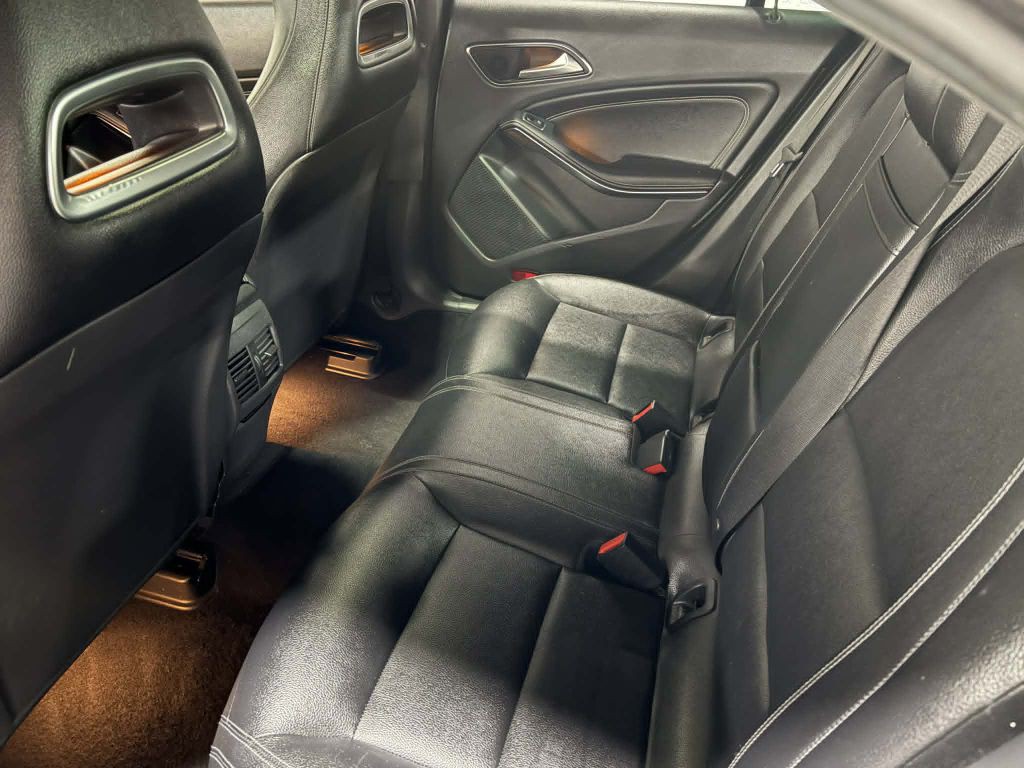 2016 Mercedes-Benz CLA-Class Image 15