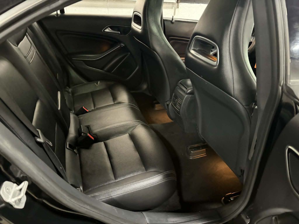 2016 Mercedes-Benz CLA-Class Image 17