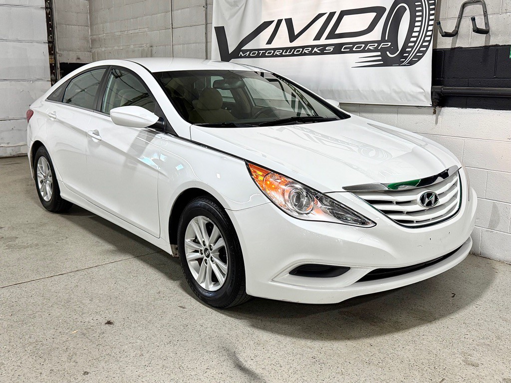 2013 Hyundai Sonata Image 3