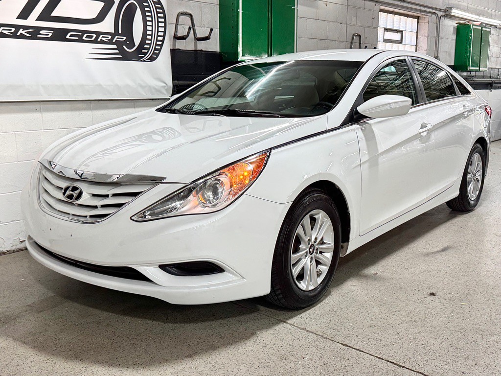 2013 Hyundai Sonata Image 9