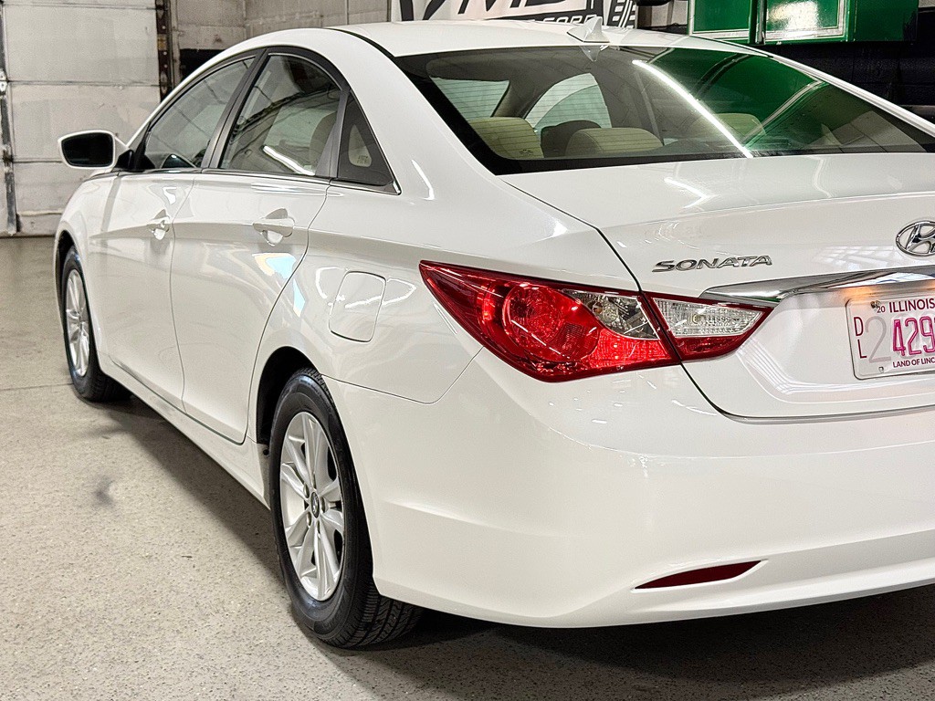 2013 Hyundai Sonata Image 12
