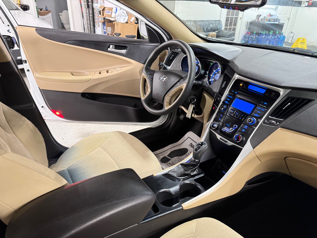 2013 Hyundai Sonata Image 14