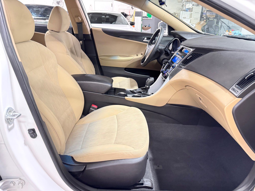 2013 Hyundai Sonata Image 19