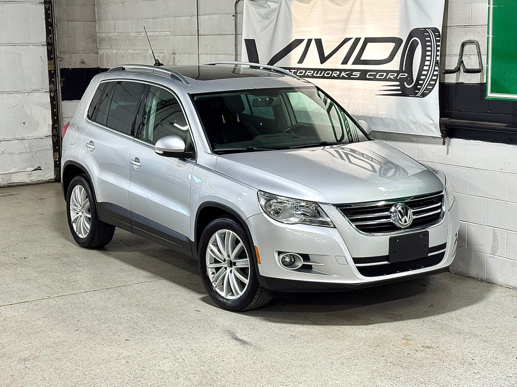 2011 Volkswagen Tiguan Image 2