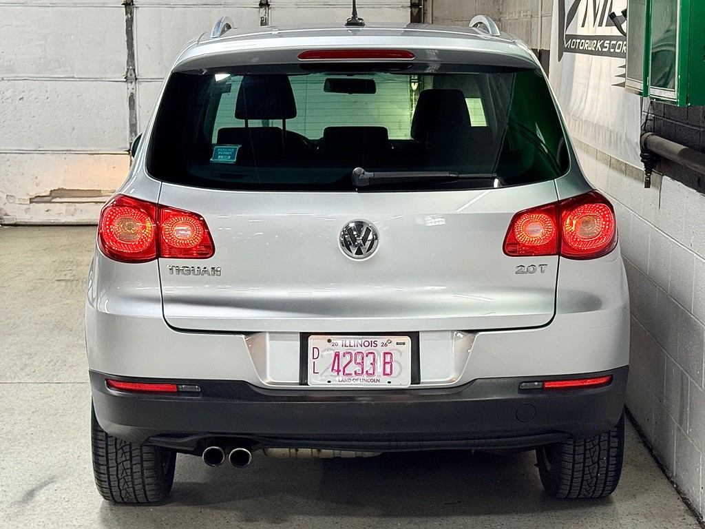 2011 Volkswagen Tiguan Image 16