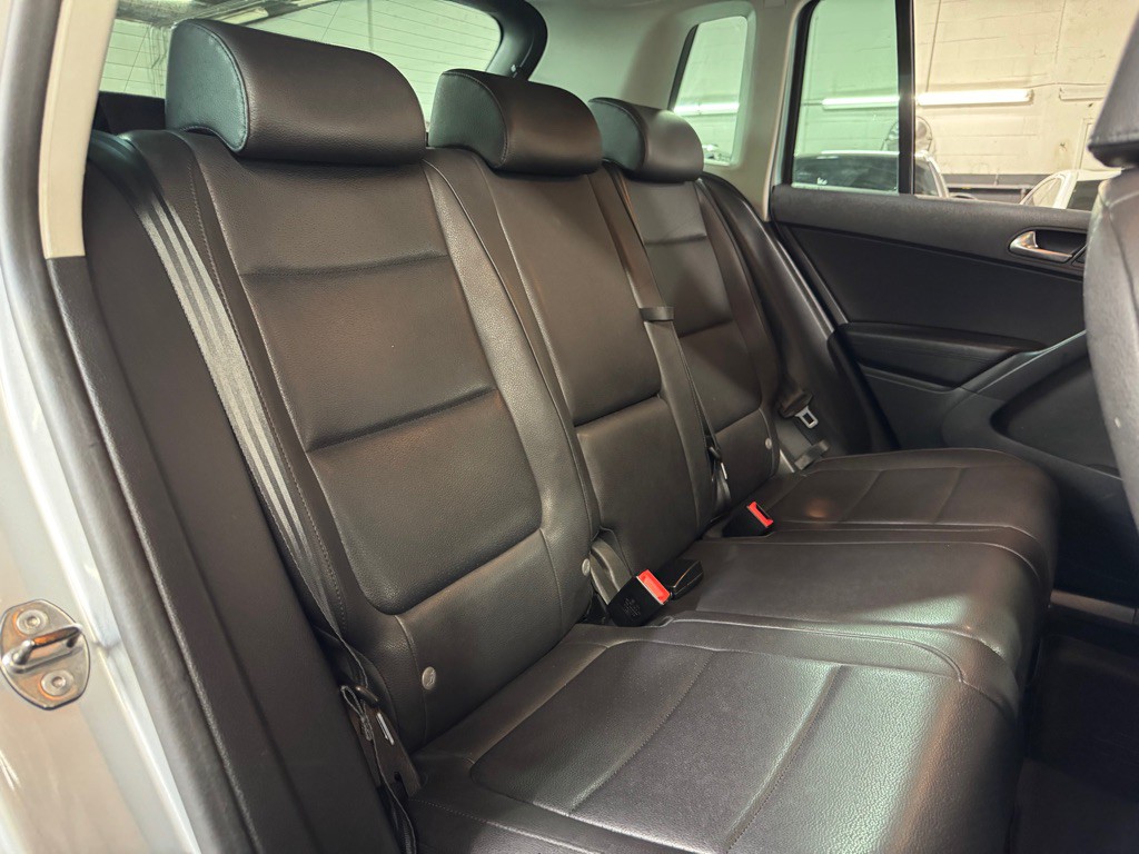 2011 Volkswagen Tiguan Image 22
