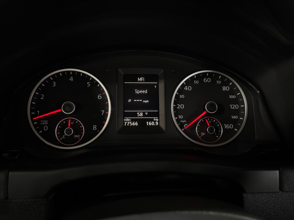 2011 Volkswagen Tiguan Image 24