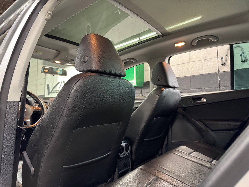 2011 Volkswagen Tiguan Image 25