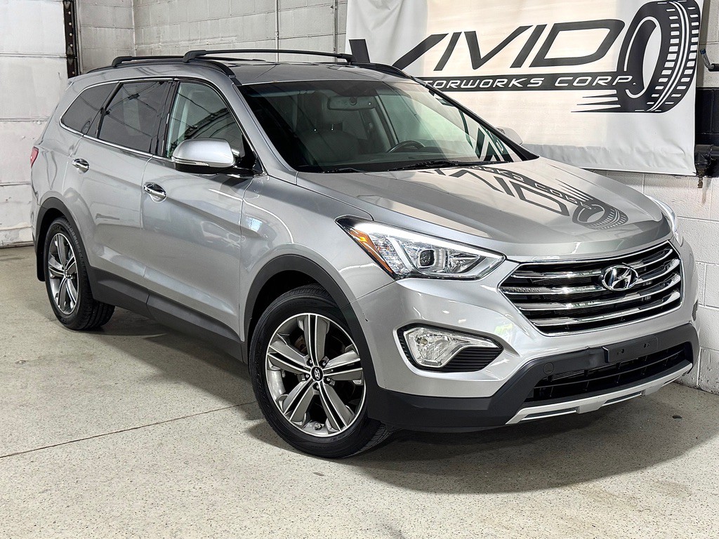 2016 Hyundai Santa Fe Image 2
