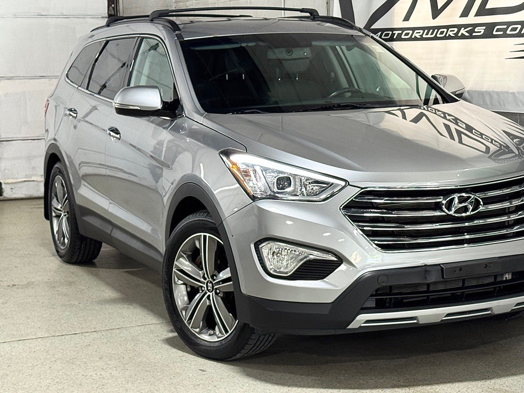 2016 Hyundai Santa Fe Image 3