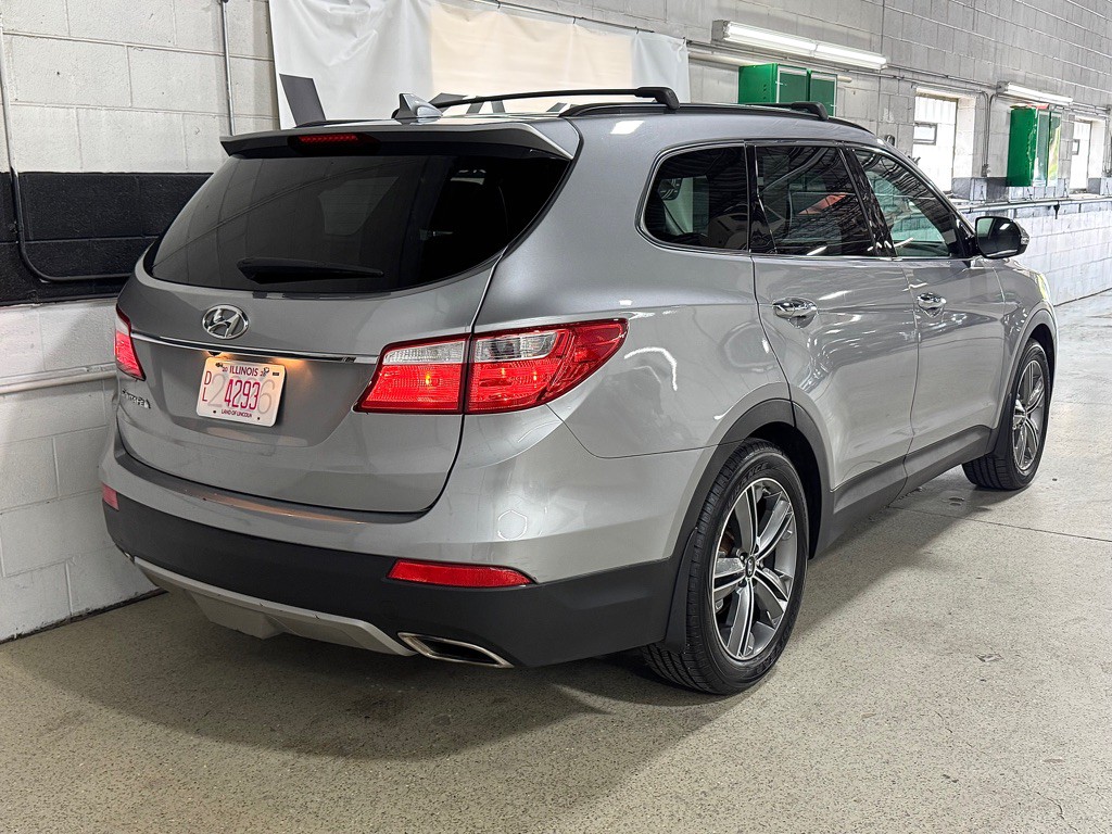 2016 Hyundai Santa Fe Image 9