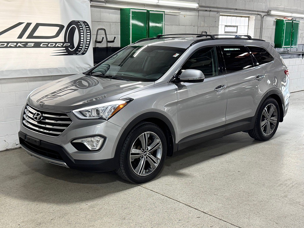 2016 Hyundai Santa Fe Image 11