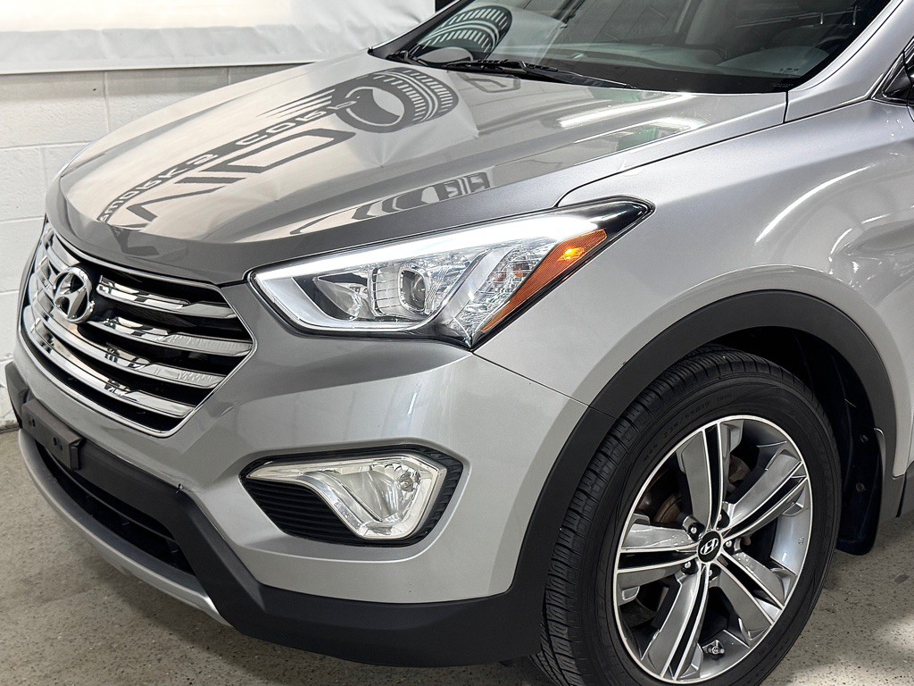 2016 Hyundai Santa Fe Image 13