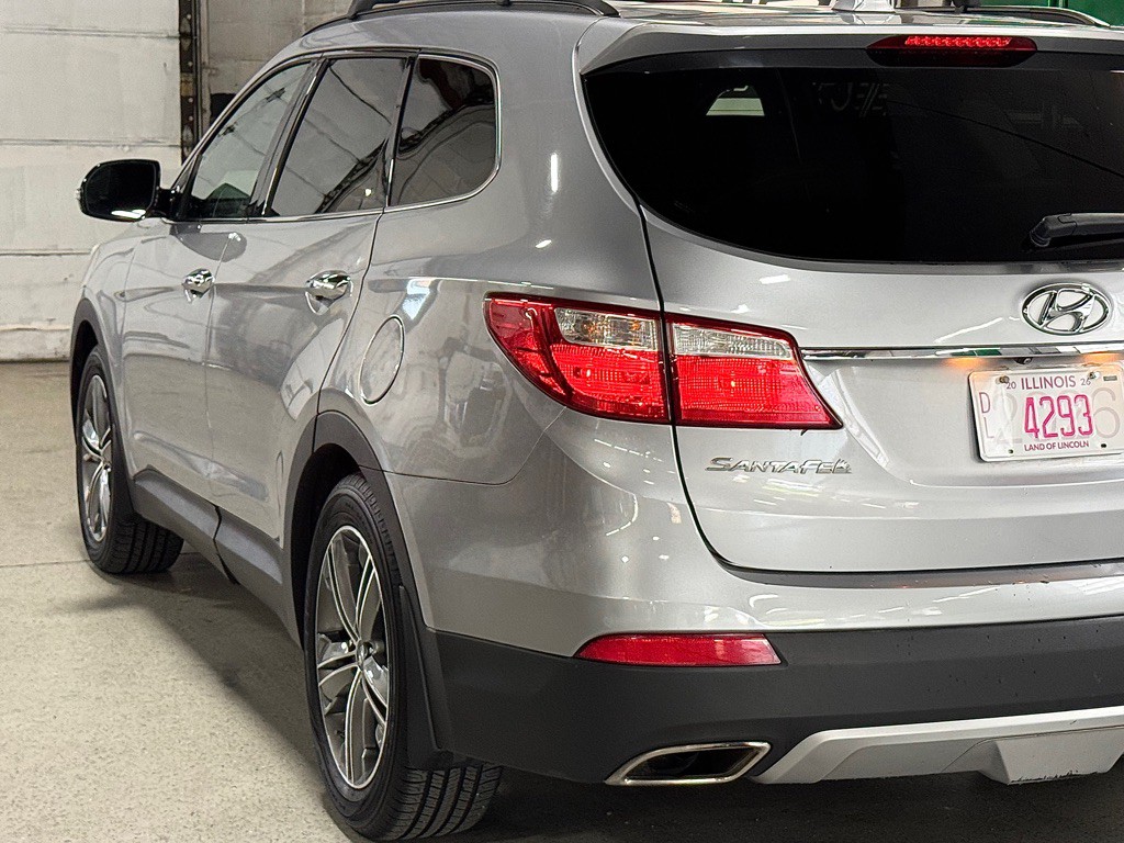 2016 Hyundai Santa Fe Image 16