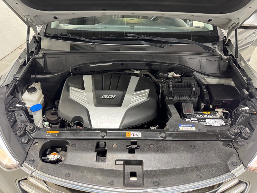 2016 Hyundai Santa Fe Image 30