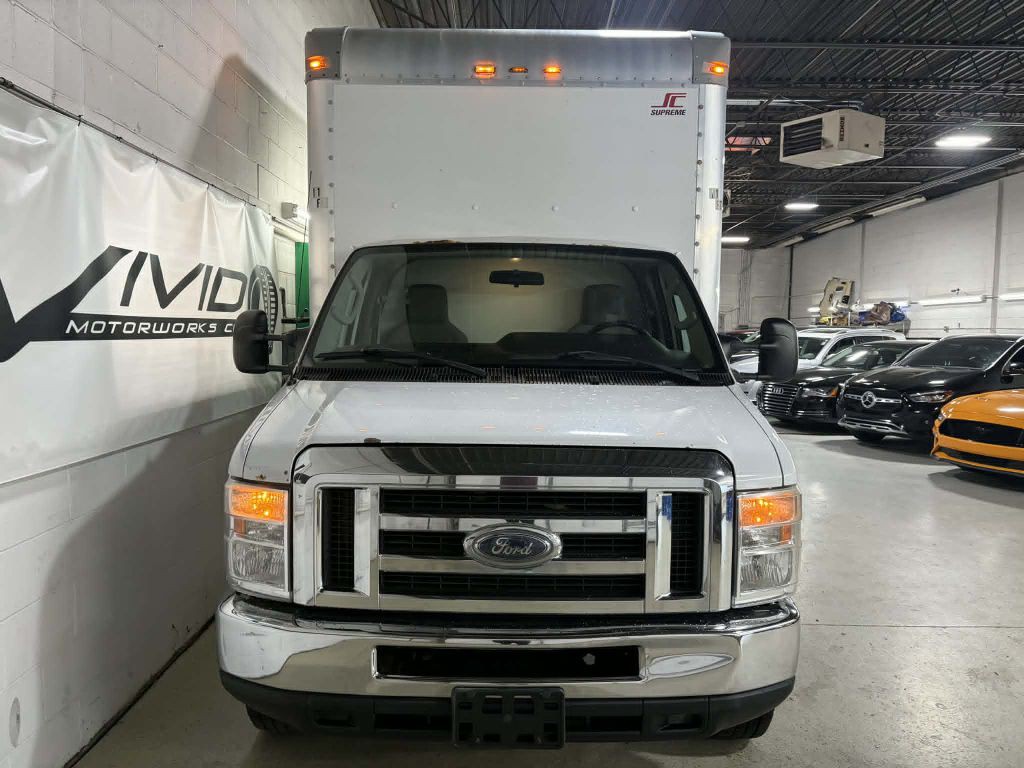 2013 Ford Econoline Image 2