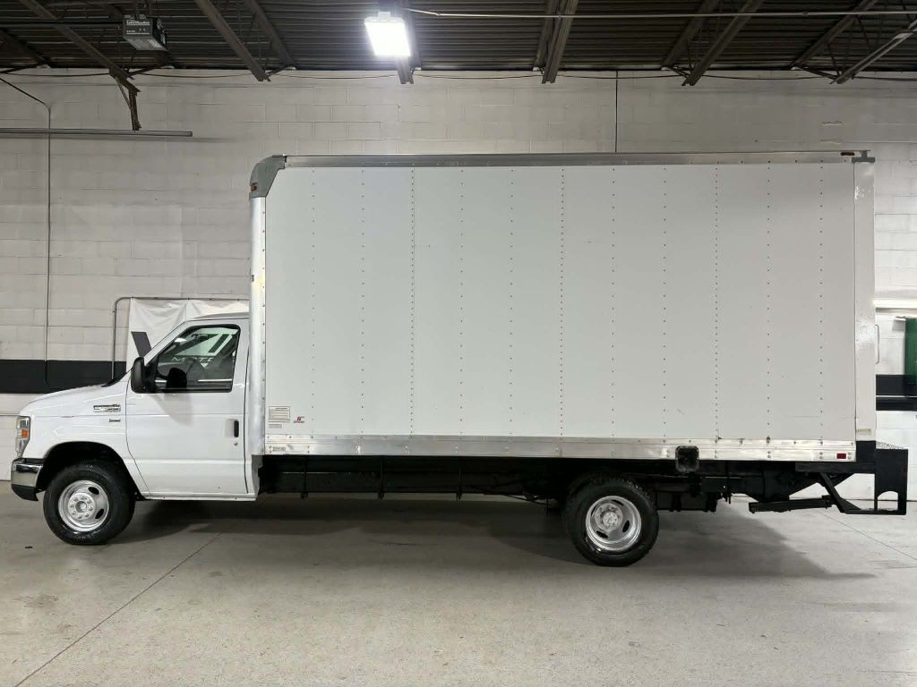 2013 Ford Econoline Image 8