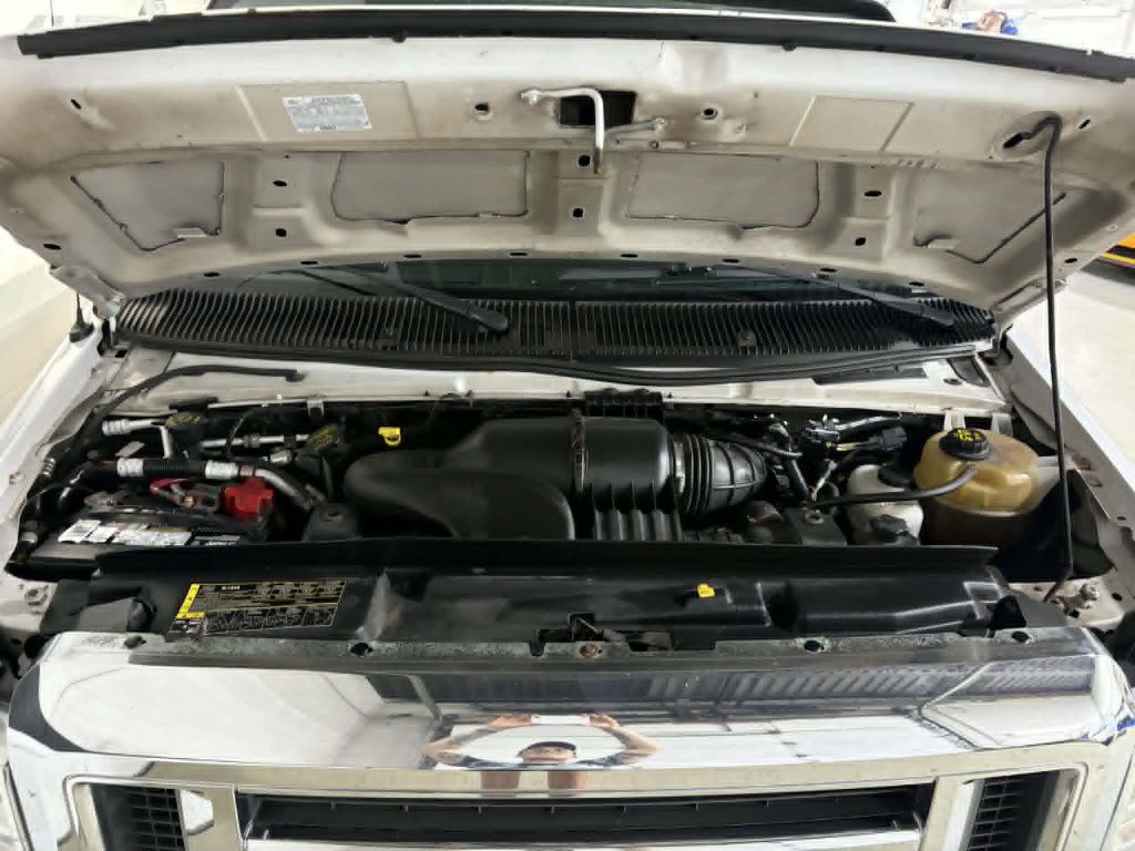 2013 Ford Econoline Image 13