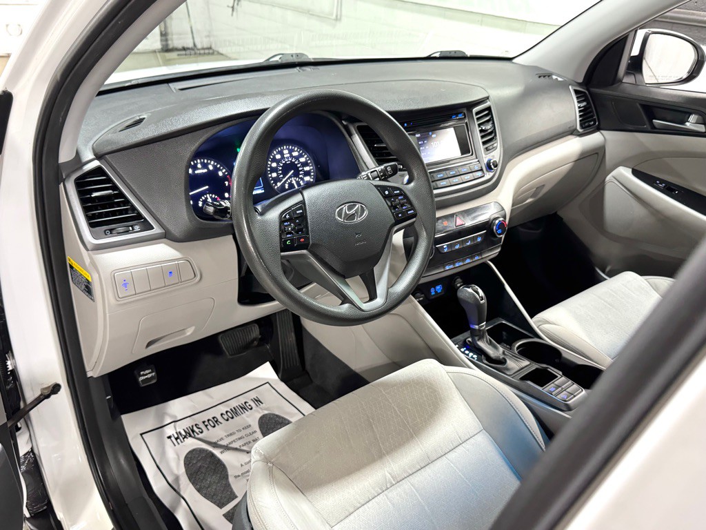 2016 Hyundai Tucson Image 15