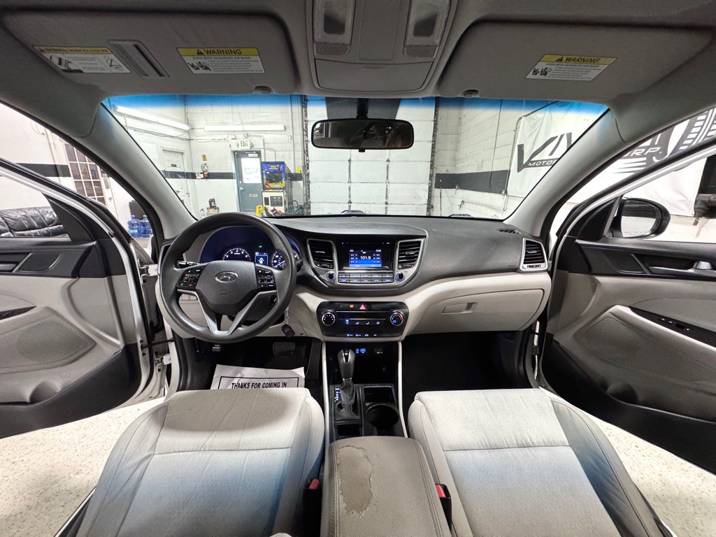2016 Hyundai Tucson Image 17