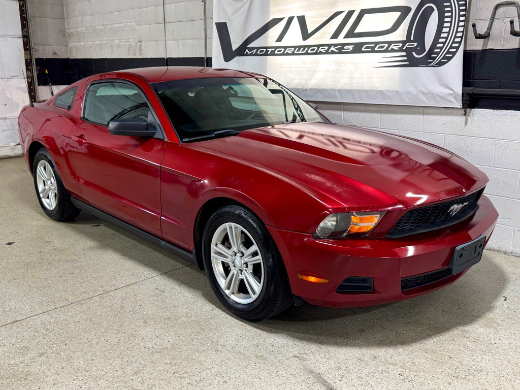 2011 Ford Mustang Image 4